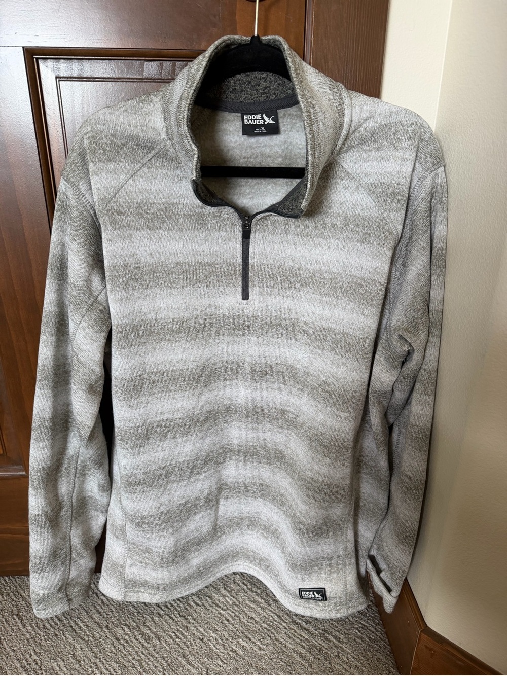 Men’s Eddie Bauer fleece quarter zip size xl